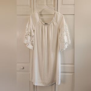 Ralph Lauren // Off the shoulder white dress